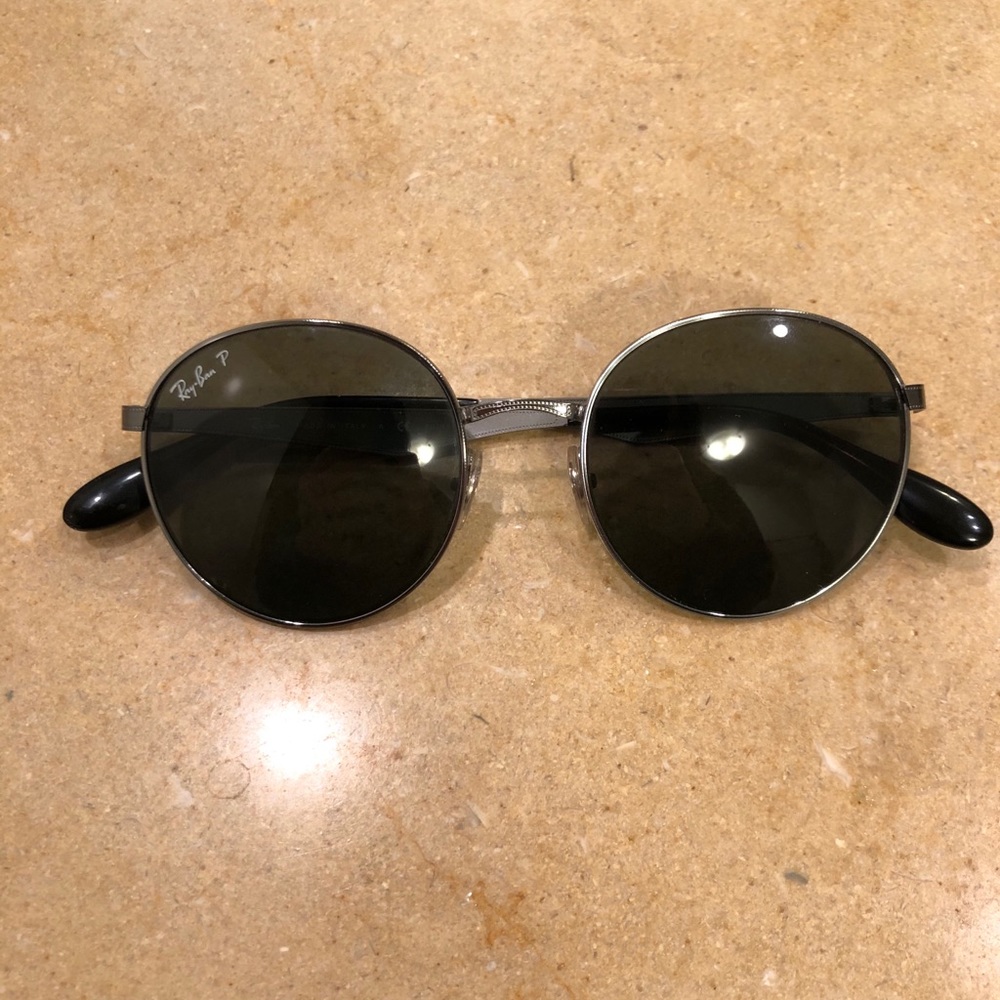 RayBan round sunglasses
